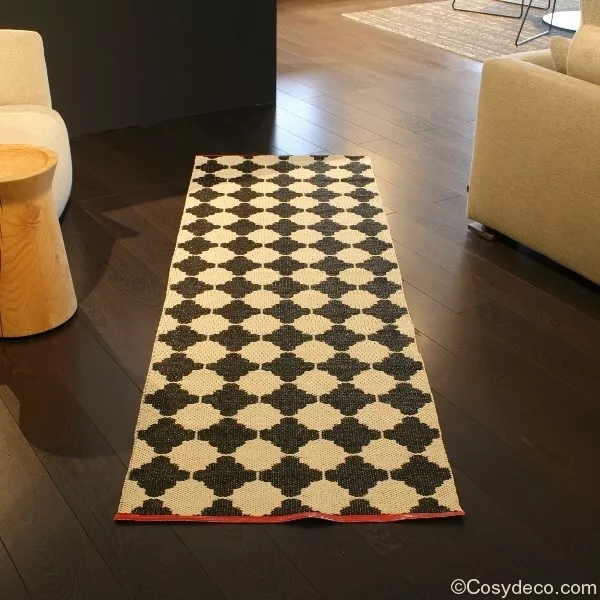  Tapis Pappelina blanc et noir 
