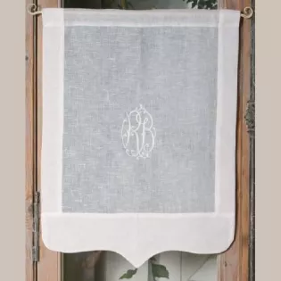 Brise-Vue Sur-Mesure en Lin Blanc et Monogramme Brodé