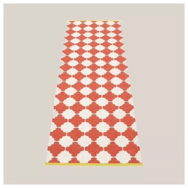 Tapis de cuisine Plastique Orange et Blanc de la Marque Pappelina, Modèle Marre.