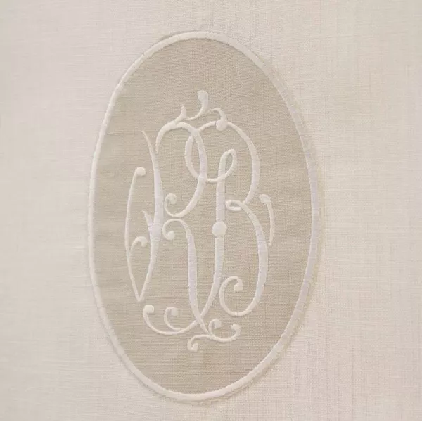 Cantonniere Ecusson Gris Brodé Monogramme