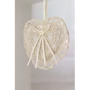 Petit Coeur dentelle à suspendre