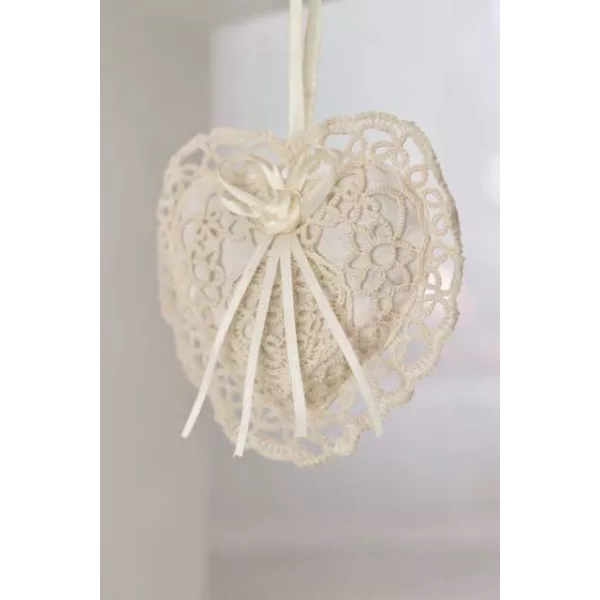 Petit Coeur dentelle à suspendre