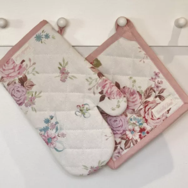 Gant et Manique fleurs style anglais Deco cuisine